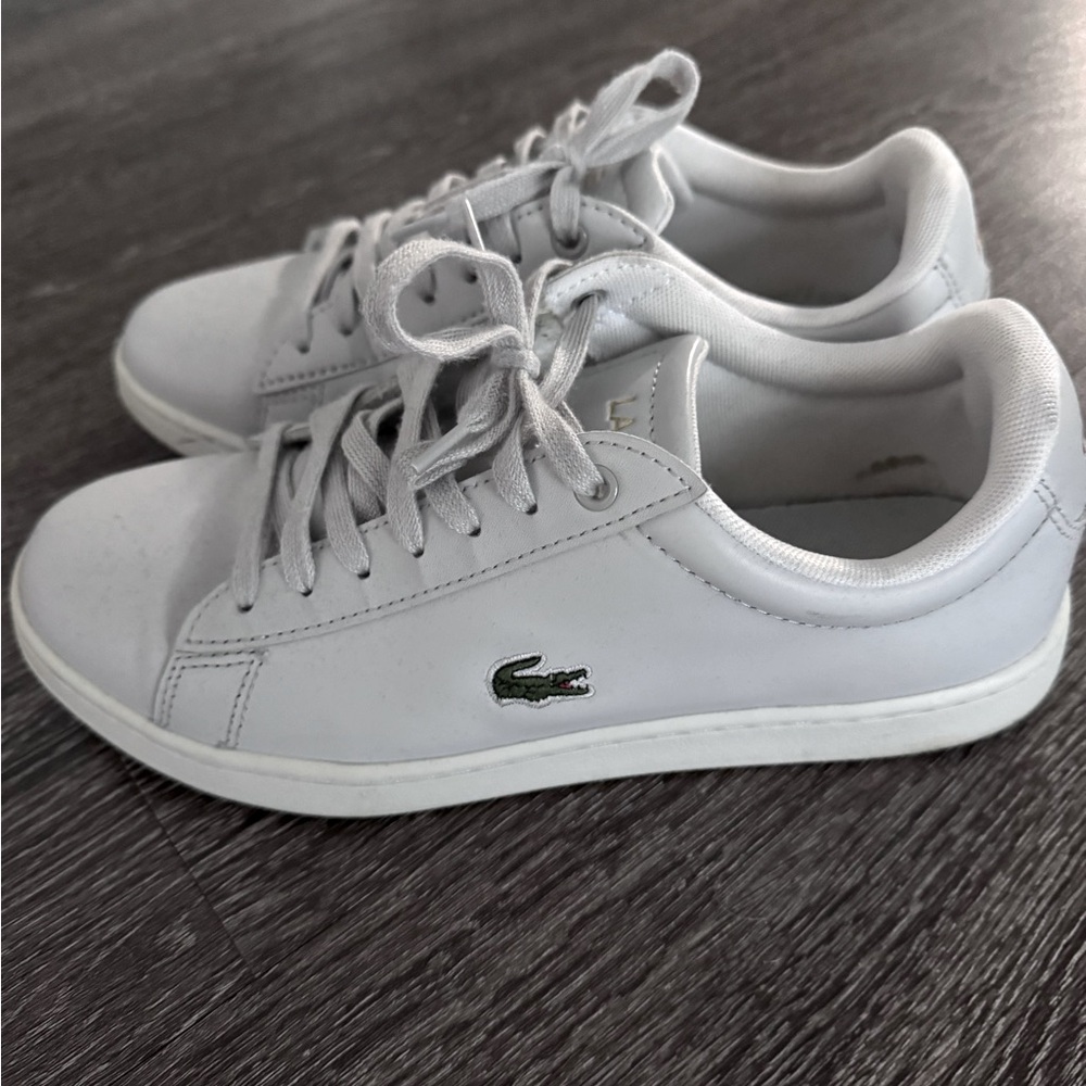 Light grey Lacoste shoe US 7